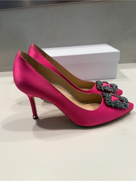 Manolo Blahnik Shoes - Manolo Blahnik Hangisi Satin Pump